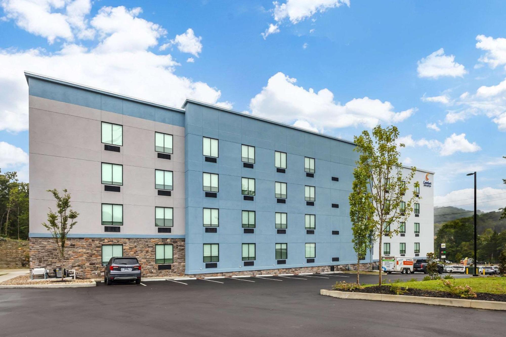 Comfort Inn & Suites Nashville Exterior photo